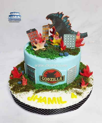 DKarles - Torta Godzilla