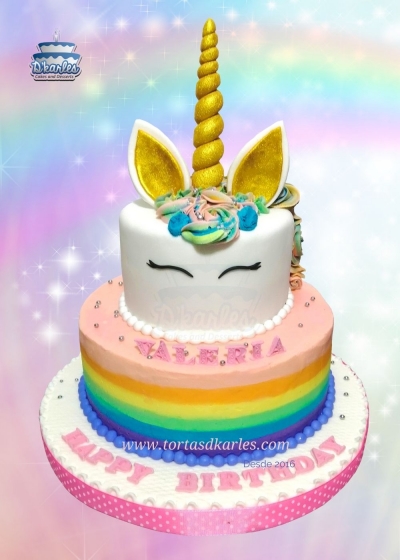 DKarles - Torta Unicornio arcoiris con crema