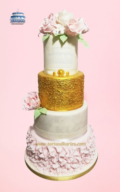 DKarles - Torta Matrimonio con aplicaciones doradas
